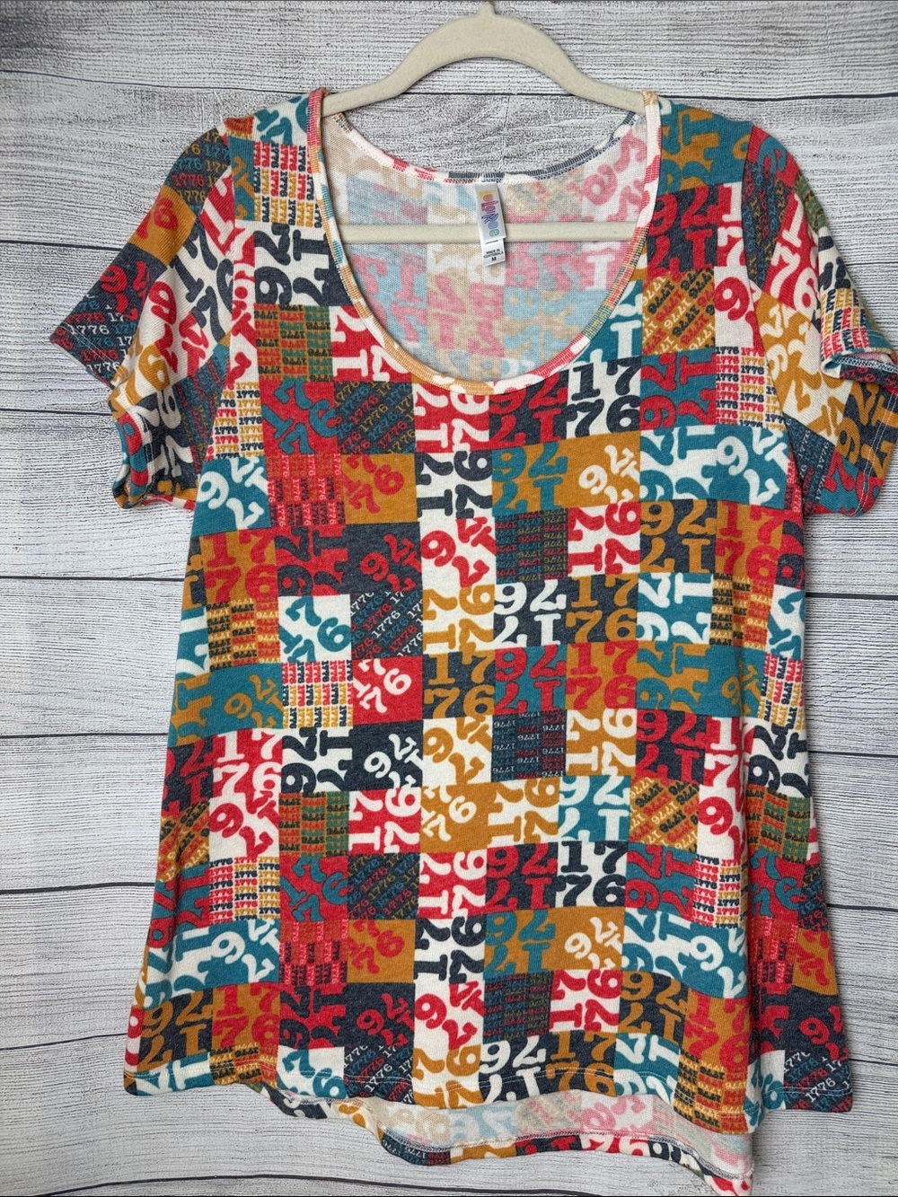 LuLaRoe Classic Tee 1776 Patriotic Multicolor Classic Short Sleeve